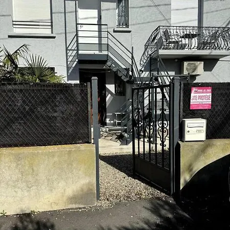 Appartement Sabatier T4 Avec Terrasse Et Jardin Carcassonne Exterior foto